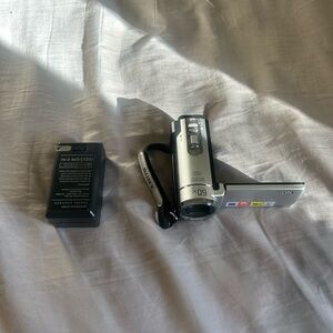 Sony dcr-sx63 handycam/camcorder GREAT CONDITION!!